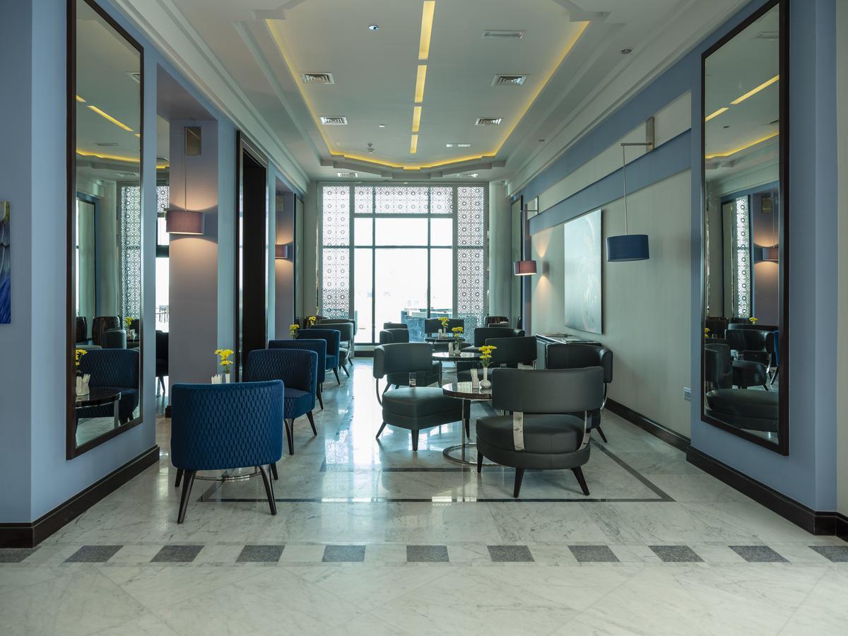 Retaj Salwa Resort & Spa Доха Екстер'єр фото The lounge at the airport