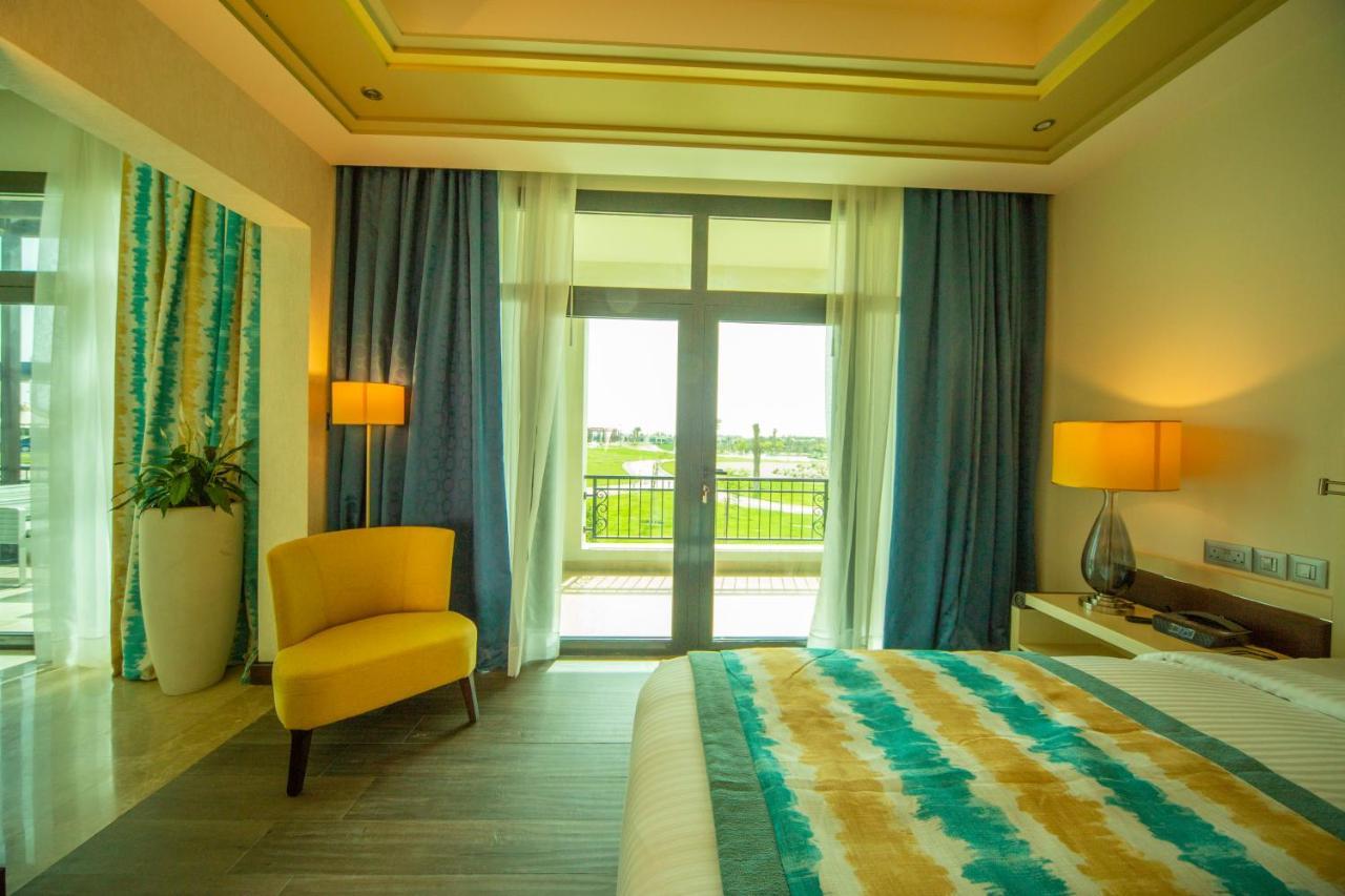 Retaj Salwa Resort & Spa Доха Екстер'єр фото A bedroom at the hotel