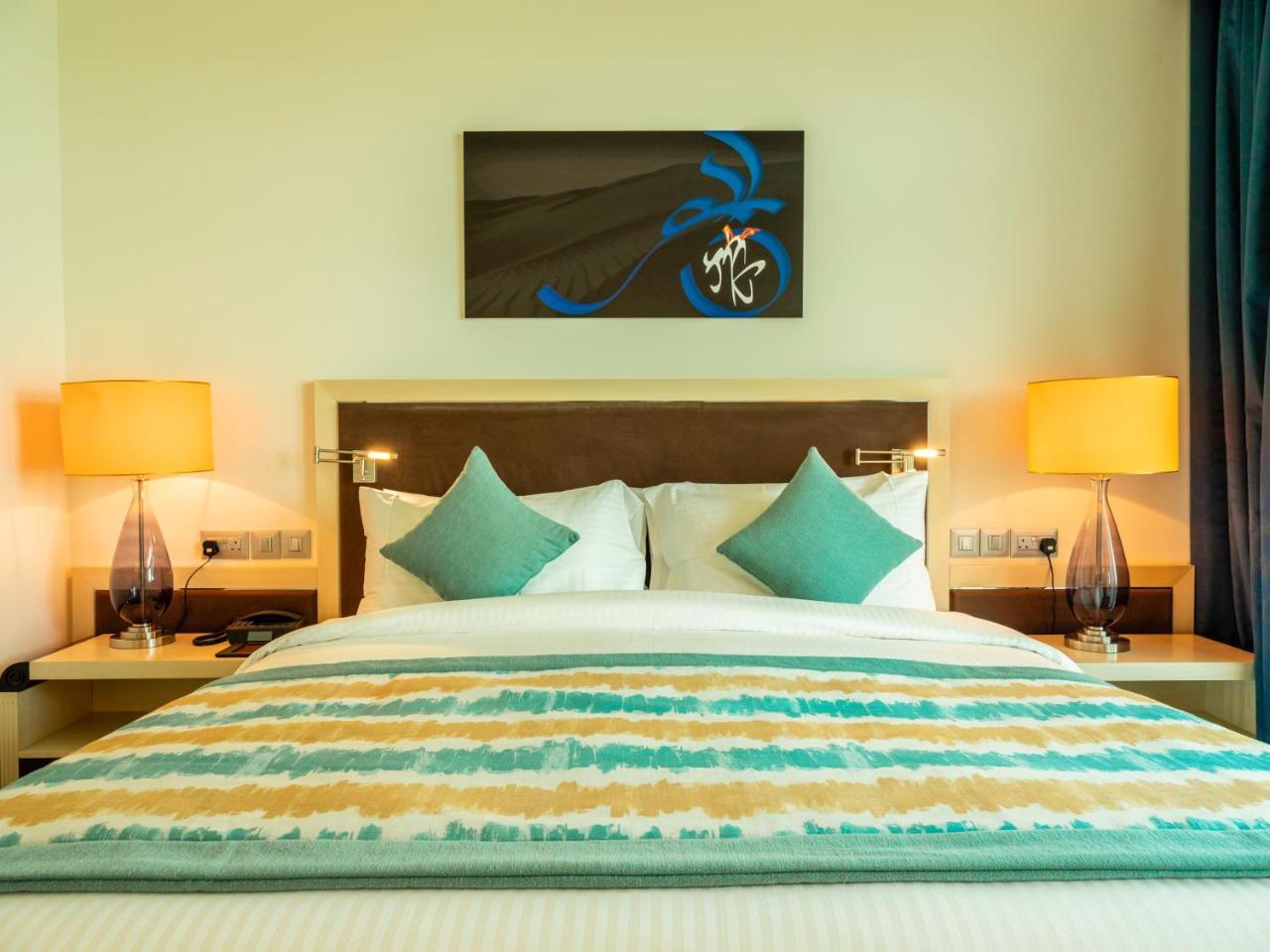Retaj Salwa Resort & Spa Доха Екстер'єр фото A bedroom at the hotel